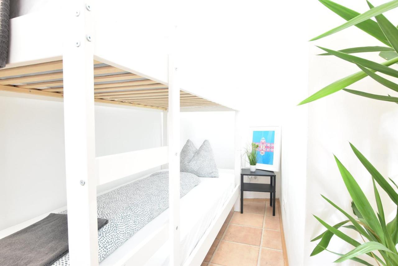 Huge Apartment In Awesome Location With Parking Инсбрук Екстериор снимка
