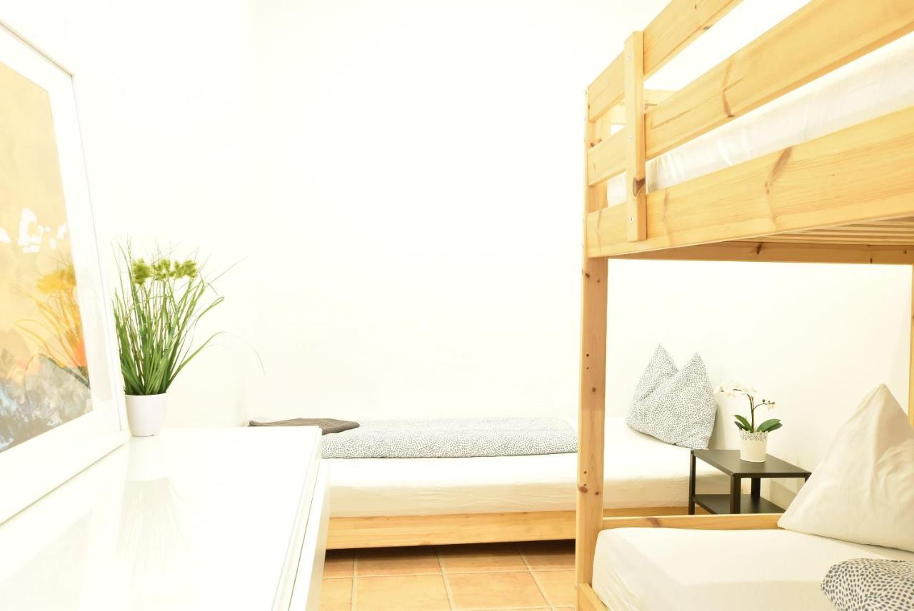 Huge Apartment In Awesome Location With Parking Инсбрук Екстериор снимка