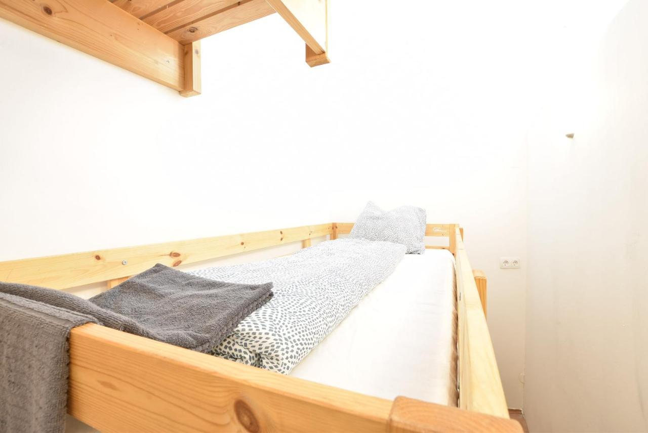 Huge Apartment In Awesome Location With Parking Инсбрук Екстериор снимка