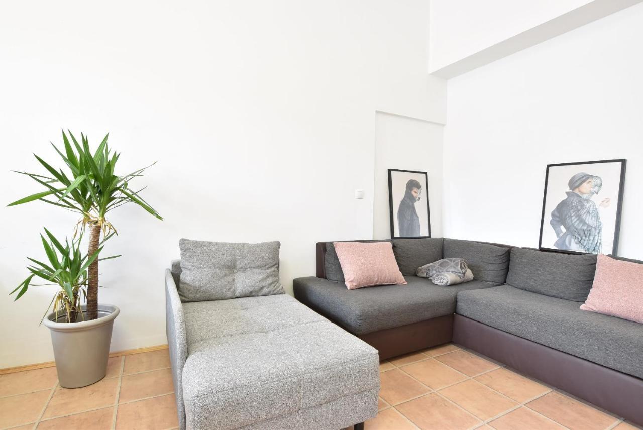 Huge Apartment In Awesome Location With Parking Инсбрук Екстериор снимка